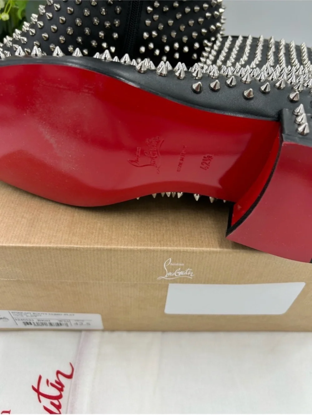 Men’s Christian Louboutin SPIKEASY studded leather ankle boots size 42.5